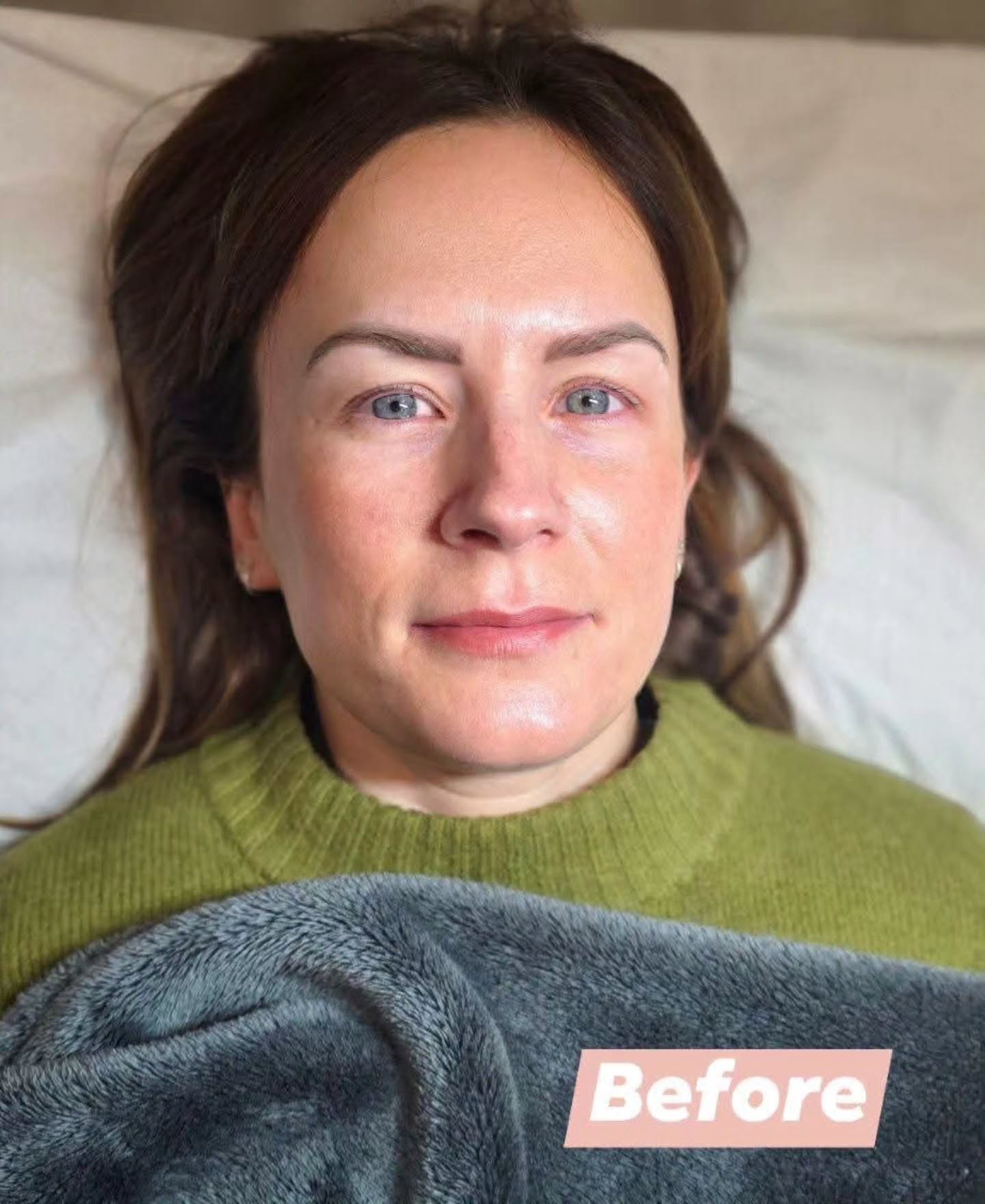 Before a lash lift: natural, straight lashes